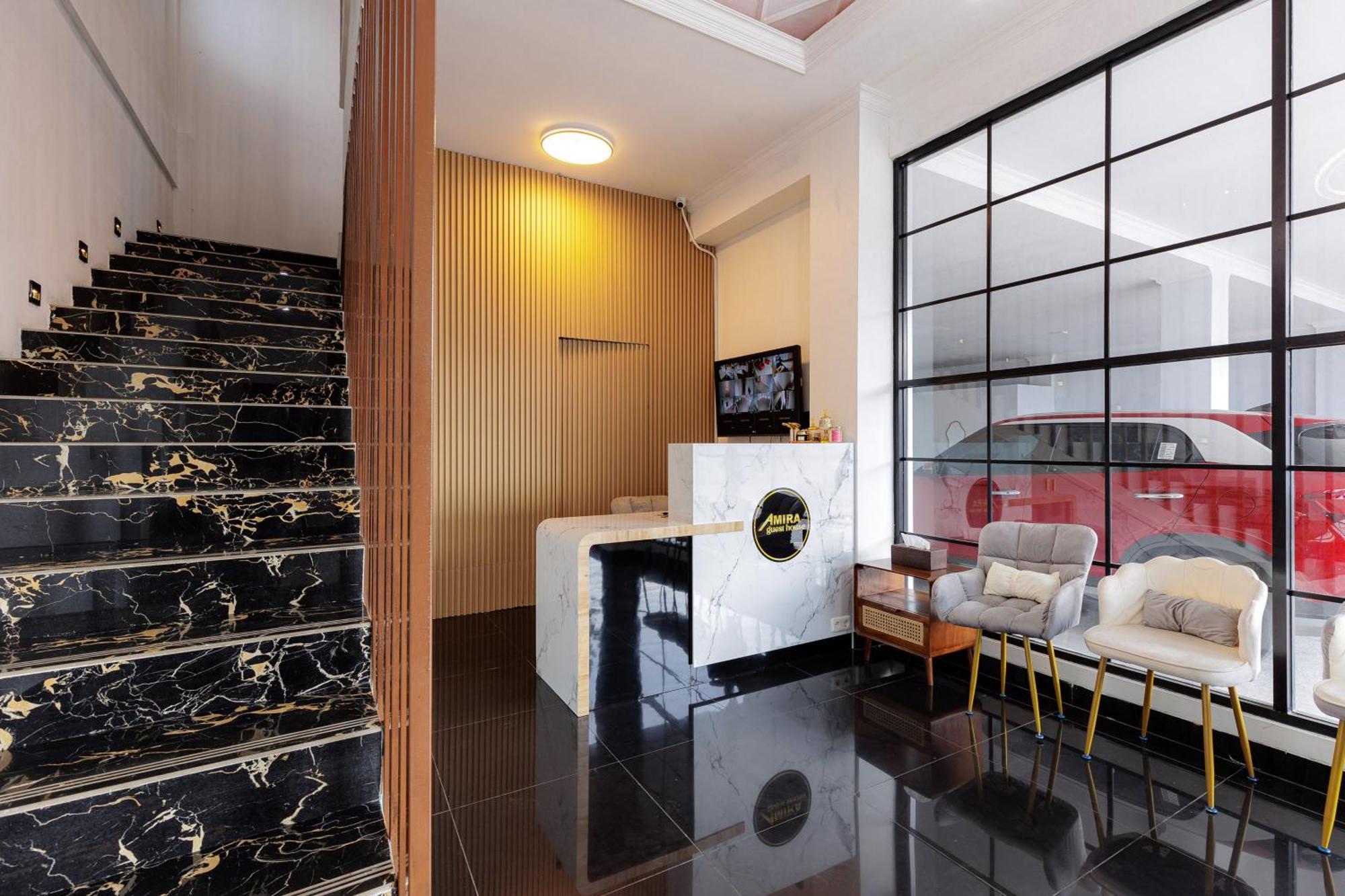 Urbanview Hotel Amira Syariah Bogor Pamoyanan Ngoại thất bức ảnh